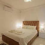 아파트 47 Paceville - Luxury 2br Apartment, St Julian's *