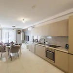 47 Paceville - Luxury 2br Apartment, St Julian's 아파트