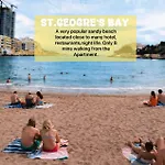 아파트 47 Paceville - Luxury 2br Apartment, St Julian's *